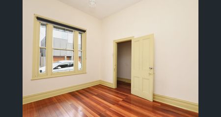 17 Bank Street, Richmond VIC 3121 - House For Rent | Domain - Photo 5
