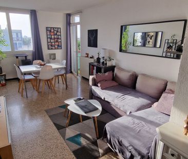 Marignane à louer les Perrussons type 3 avec cave en 4 em étage san... - Photo 1