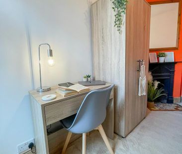 4 bedroom house of multiple occupation to rent - Photo 2