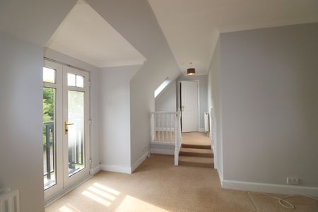 4 bedroom detached house to rent - Photo 5