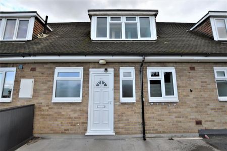 3 bedroom flat to rent - Photo 5