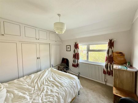 3 bedroom semi-detached house to rent - Photo 5