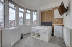 Bournemouth Park Road, Southend-On-Sea - Photo 2