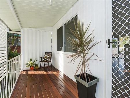 15 Laufer Street, Heatley - Photo 2