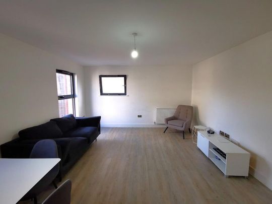 2 bedroom flat to rent - Photo 1
