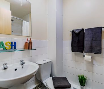 Classic 2 bed En-Suite - Photo 2