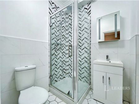 2 bedroom apartment to rent Westbourne Villas, Hove, East Sussex, BN3 - Photo 5