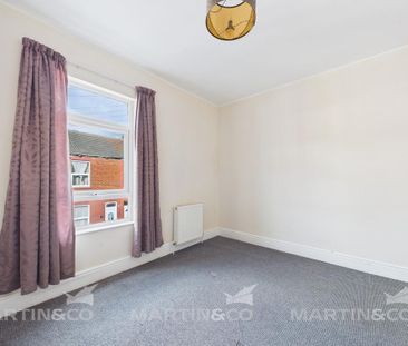 2 bedroom terraced house to rent - Photo 2