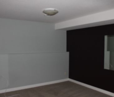3 Bedroom Townhouse in Glenmore - Photo 3