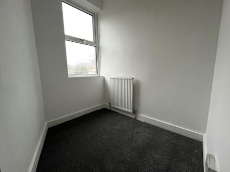 2 bedroom end of terrace house to rent - Photo 2