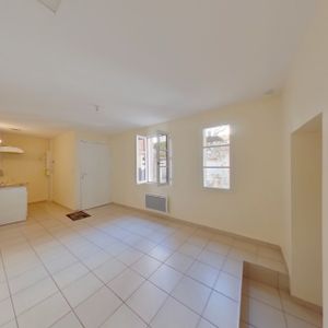 Location Appartement 2 pièces 32m² MONTMORILLON 86500 - Photo 3