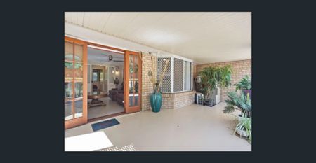 3 Bed Townhouse in resort-style complex - Photo 5