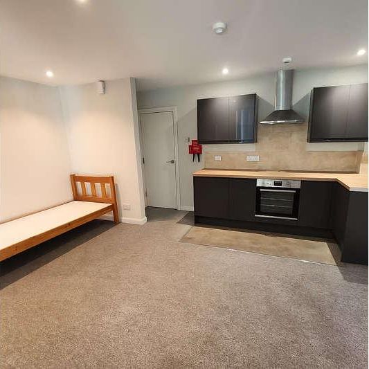 Ashleigh Avenue, Bridgwater, TA6 - Photo 1