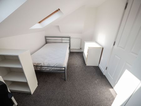 215 Hubert Road - Photo 4