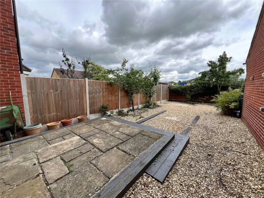John Gold Avenue, Nottinghamshire, NG24 - Photo 1