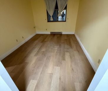 For Lease - 2760 Carousel Crescent Unit# 1012, Blossom Park - Airpo... - Photo 6