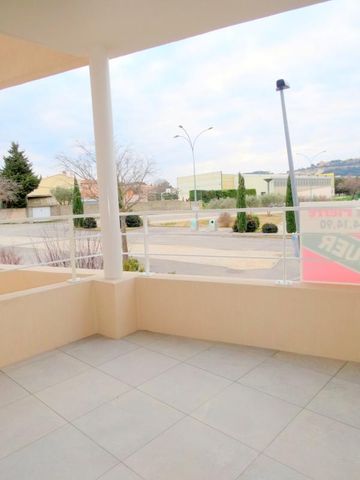 Location Appartement 2 pièces 45m² VILLENEUVE LES AVIGNON 30400 - Photo 4