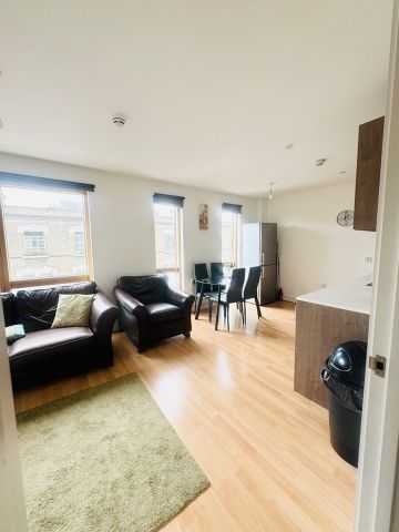 2 Bed Flat, Oyster Court, SE17 - Photo 2