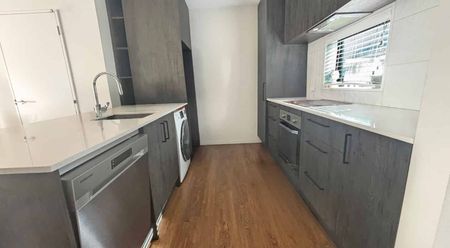 2/323 Lincoln Rd, Addington - Photo 3