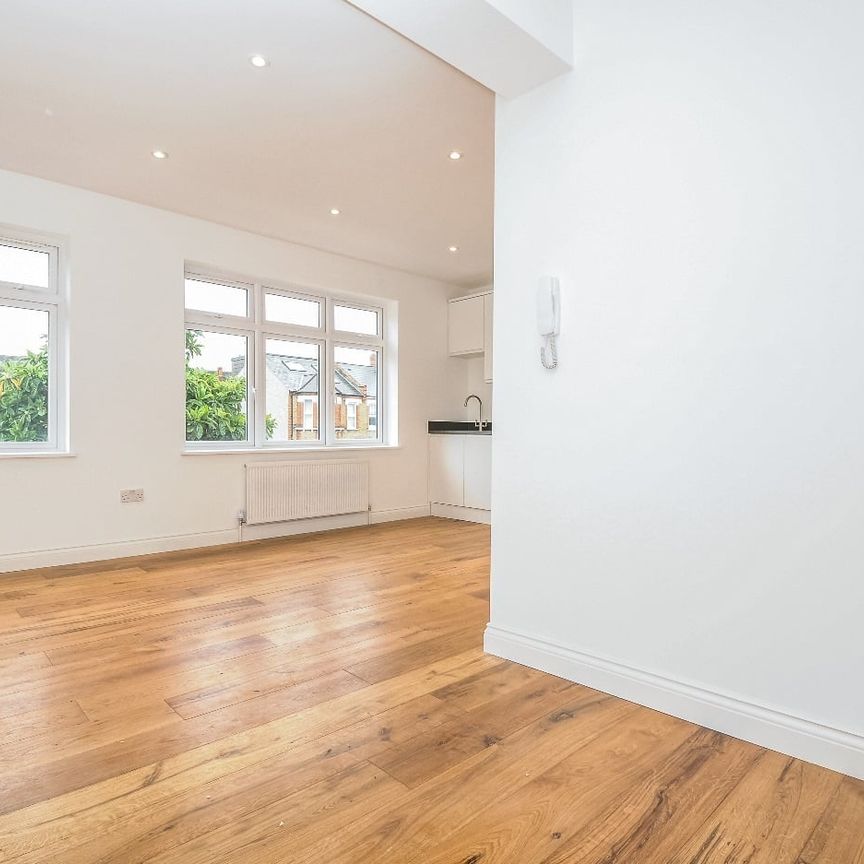 1 Bed Flat, Howard Road, SE20 - Photo 1