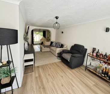3 bedroom end of terrace house to rent - Photo 2