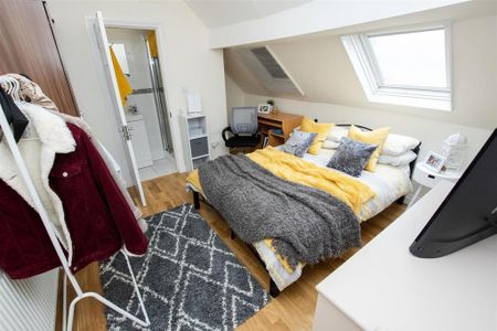 5 bedroom apartment to rent - Photo 3