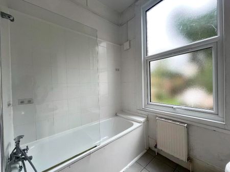 St. Mary's Road, London, SE25 - Photo 4