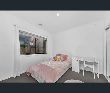 Spacious Family Home in Prime Mickleham Location - Photo 1