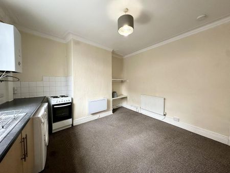 2 bedroom terraced house to rent - Photo 2