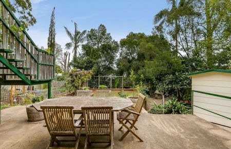 Five Bedroom Home in Sought-After Mount Lofty Location - Photo 5