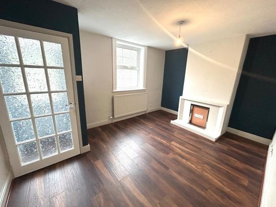 3 bedroom end of terrace house to rent - Photo 1