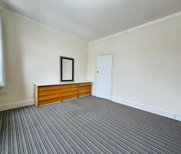3 bedroom end of terrace house to rent - Photo 5