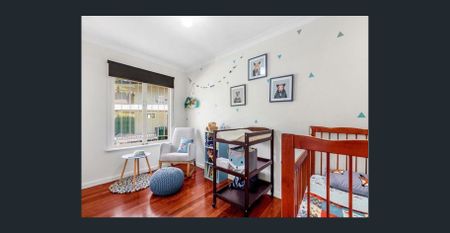 Modern 3-Bedroom Home with 2-Car Garage - Photo 3