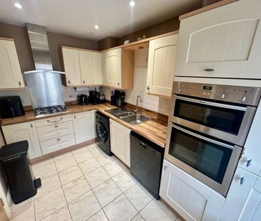 3 bedroom terraced house to rent - Photo 5