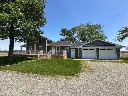 Detached Home For Lease | X8382446 - Photo 3