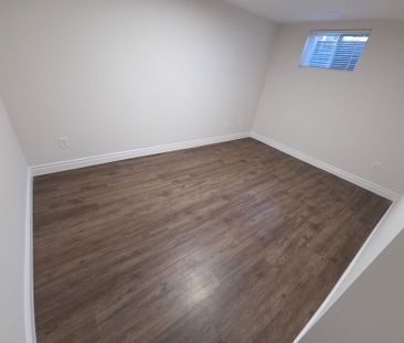 For Lease - 478 Winfield Terrace, Mississauga, Ontario - Photo 3