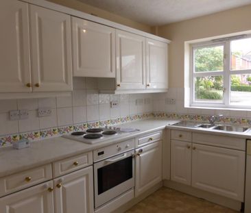 3 bedroom semi-detached house to rent - Photo 6