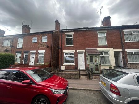 3 bedroom terraced house to rent - Photo 3