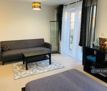 1 bedroom in a house share to rent - Photo 3