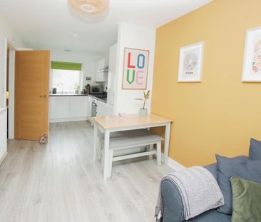 2 bedroom terraced house to rent - Photo 4