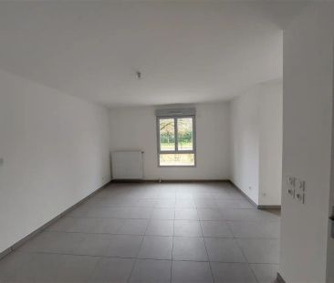 Location appartement 3 pièces - 67m² à L'isle-d'abeau (38080) - Photo 3
