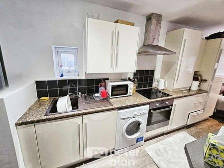 Mary Street, Porthcawl, CF36 - Photo 2