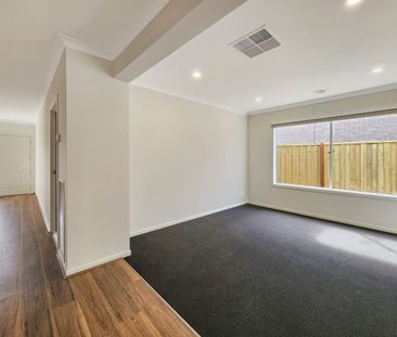 Beautiful Home in Ashbury Estate! - Photo 6