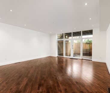For Lease - 734 Huron Street Unit# Main Fl, Toronto, Ontario - Photo 1