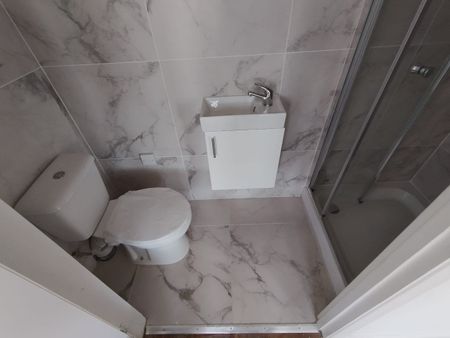 Studio Flat, London, NW10 - Photo 2