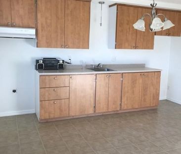 Très grand 4 ½ Val-Bélair - Photo 3