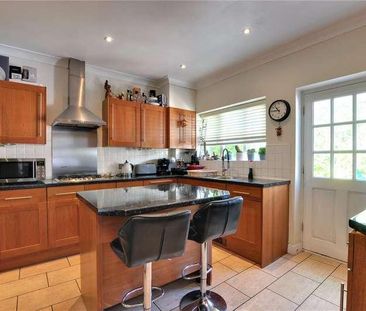 Shortwood Avenue, Staines-upon-thames, Surrey, TW18 - Photo 6