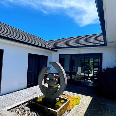 Luxury Flagstaff Living – Spacious 5-Bedroom Family Retreat - Photo 4