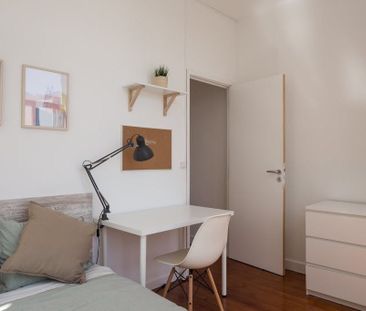 Calçada do Marquês de Abrantes, Lisbon, Lisbon 1200-163 - Photo 5