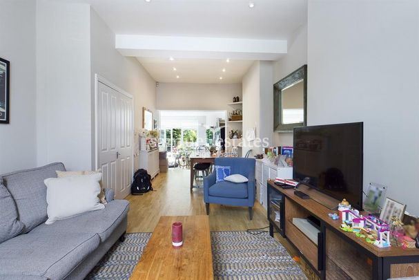 4 bedroom terraced house to rent - Photo 1